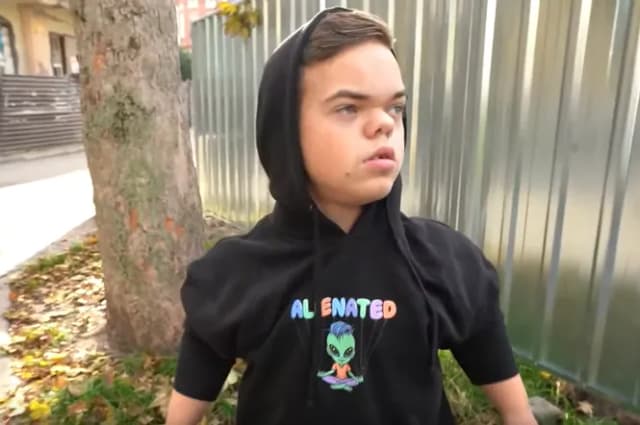 Mini Jack karzeł ile ma lat? Niezwykła historia i wiek influencera Mini Jack karzeł ile ma lat? Niezwykła historia i wiek influencera