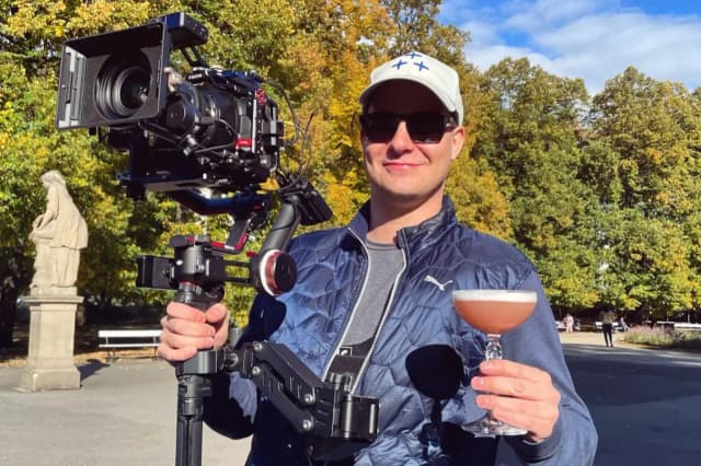 Julian Kamecki ile ma lat? Zaskakujące fakty o jego wieku i karierze Julian Kamecki ile ma lat? Zaskakujące fakty o jego wieku i karierze