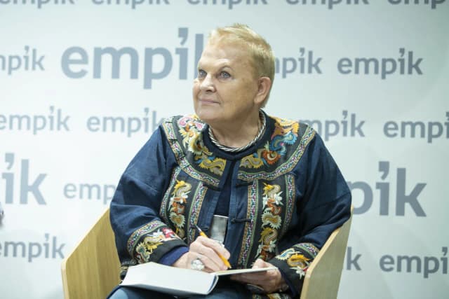 Elżbieta Dzikowska ile ma dzieci? Zaskakujące fakty o jej córce Elżbieta Dzikowska ile ma dzieci? Zaskakujące fakty o jej córce